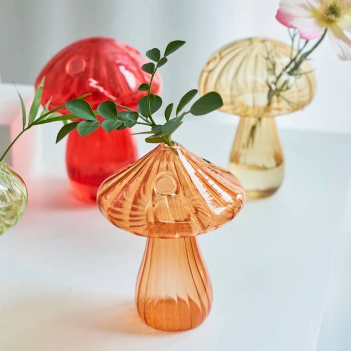 IVORE.GROUP - Wholesale Vase - Mini Glass Mushroom Bud Vase