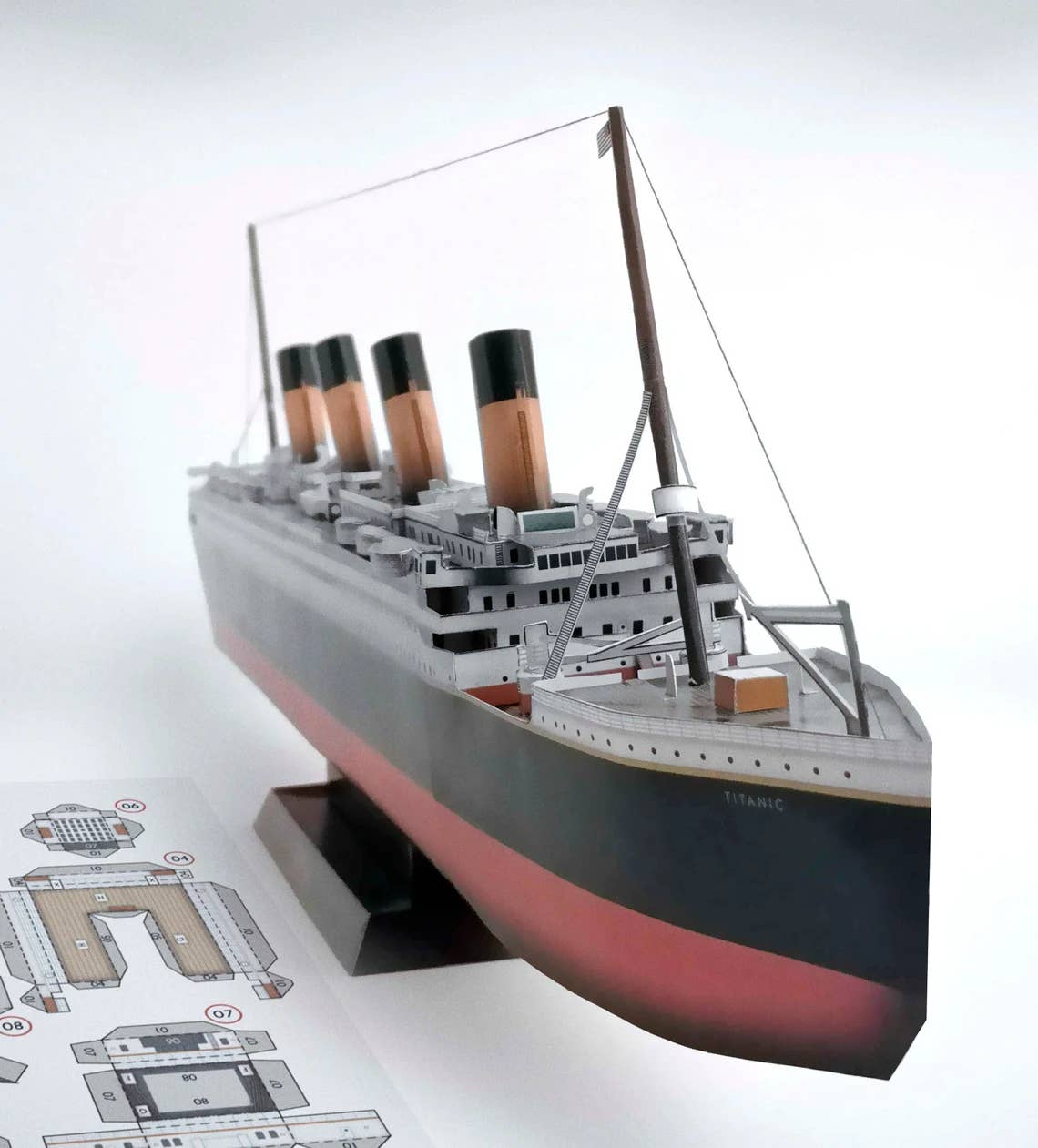 KikoIlustrador - Wholesale DIY Craft Kit - RMS TITANIC paper cutout - Model - Booklet