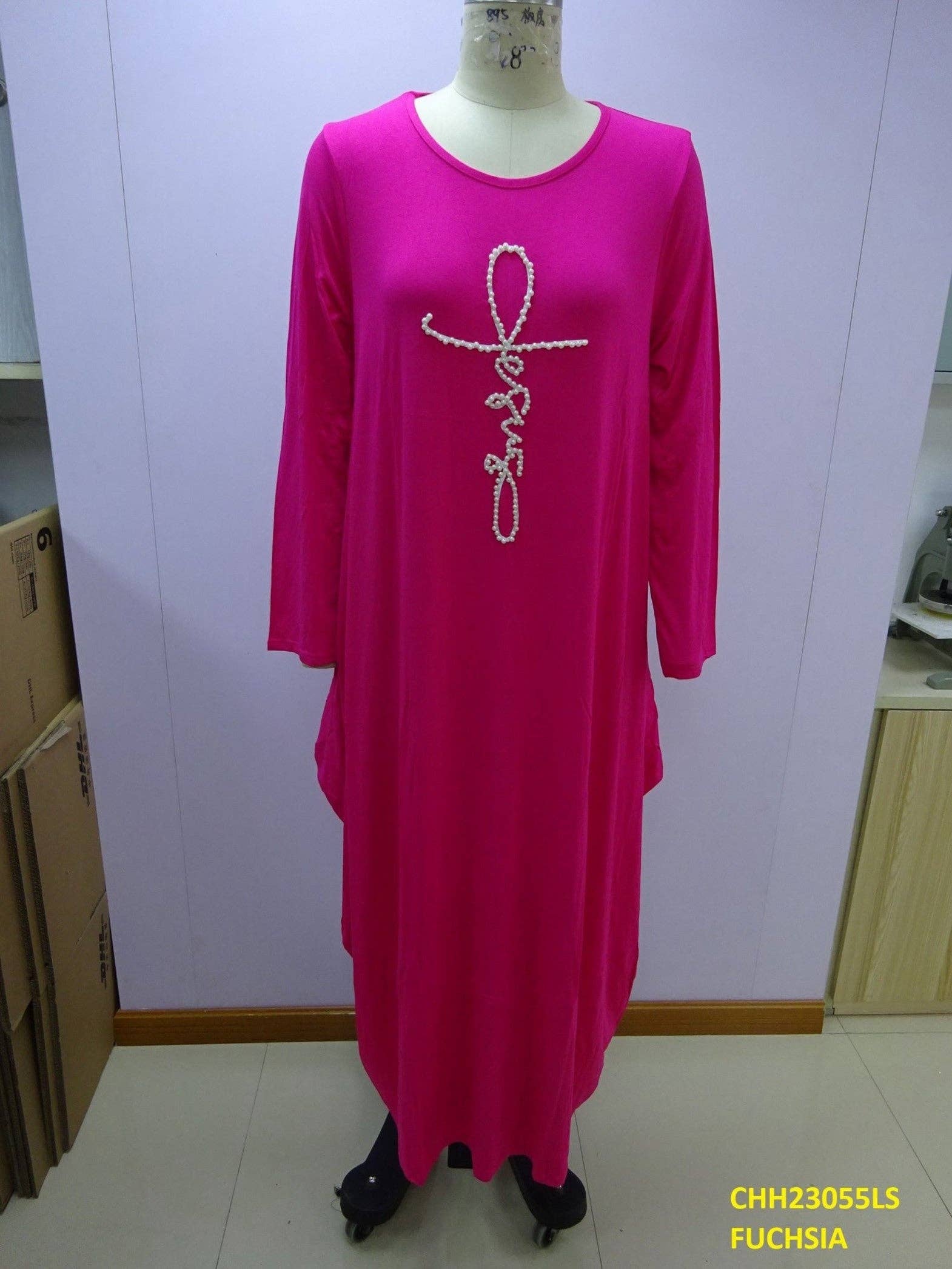 Surtido 23055 Vestido maxi elegante con perlas «JESUS» para mujer de venta al por mayor en Faire4