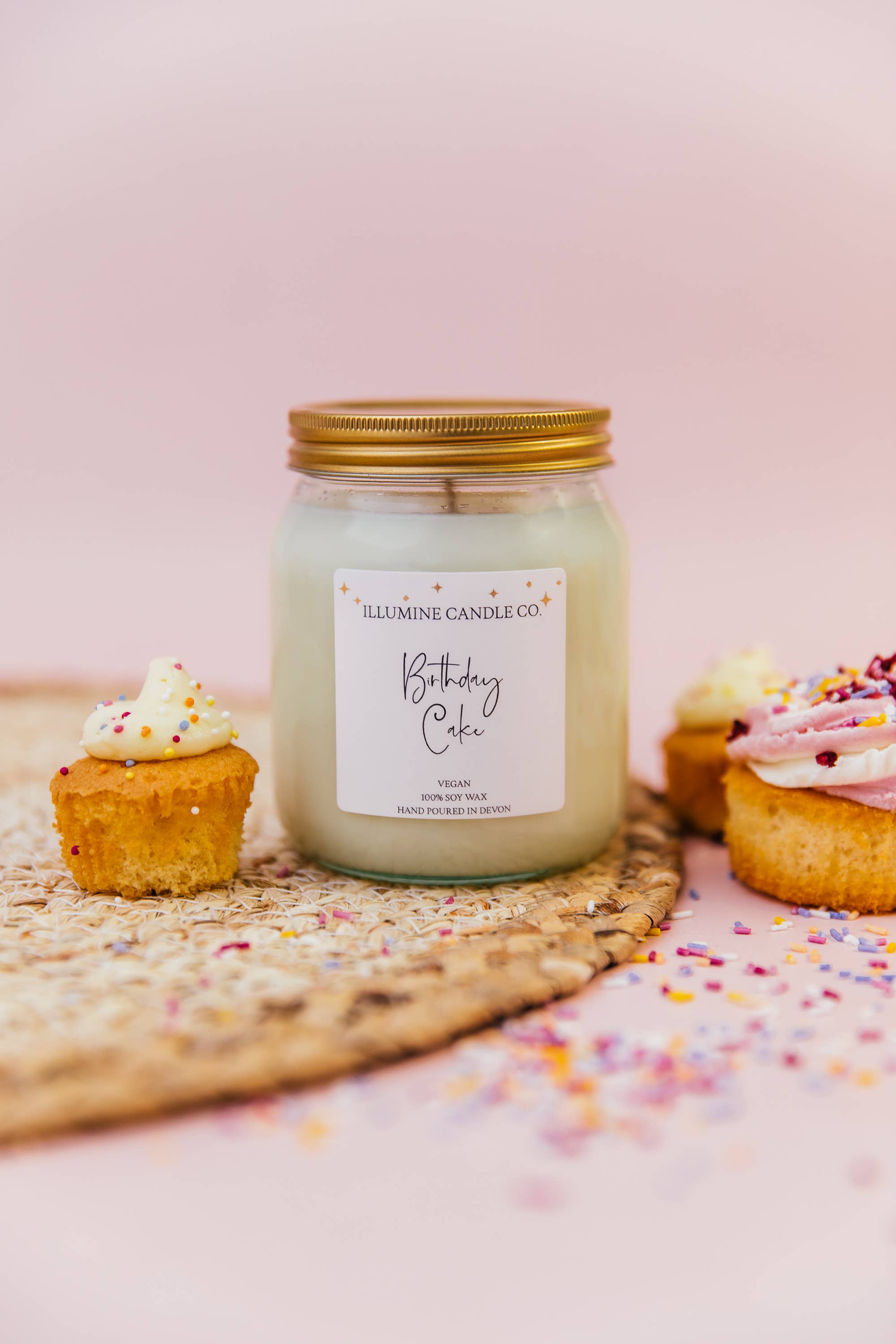 Ilumine Candle Co. – wholesale Jar/filled candle – Birthday Cake Soy Wax Candle