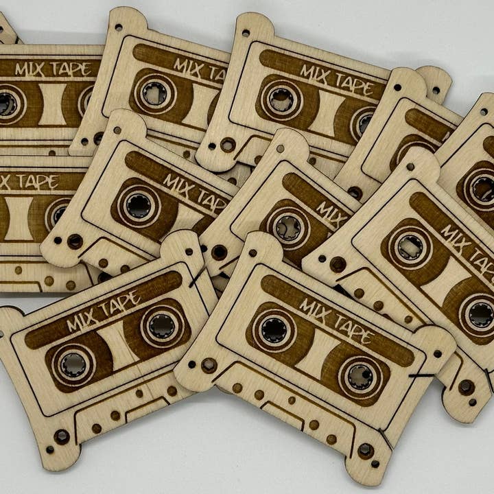 Velvet Guillotine - Wholesale Embroidery/Cross Stitch Supplies - Cassette Tape Style Embroidery Thread Organizer5