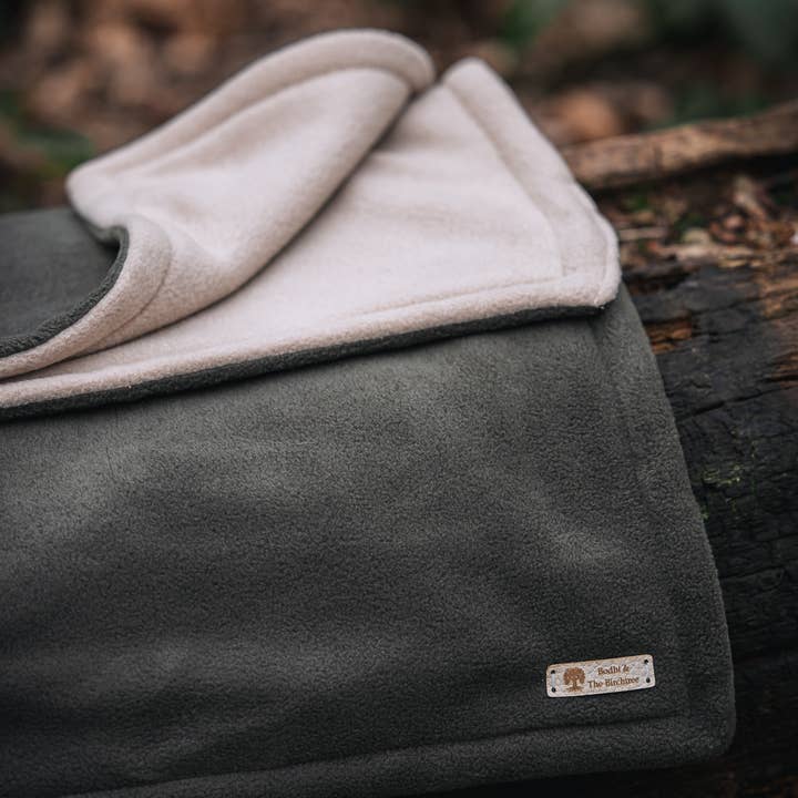 Bodhi & The Birchtree - Wholesale Pet Blanket - Dog - Bodhi & The Birchtree Khaki Fleece Blanket0