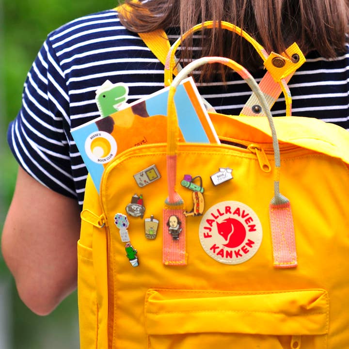 Craftedvan - Wholesale Lapel Pin/Button - Octopus Reading Books - Enamel Pins2