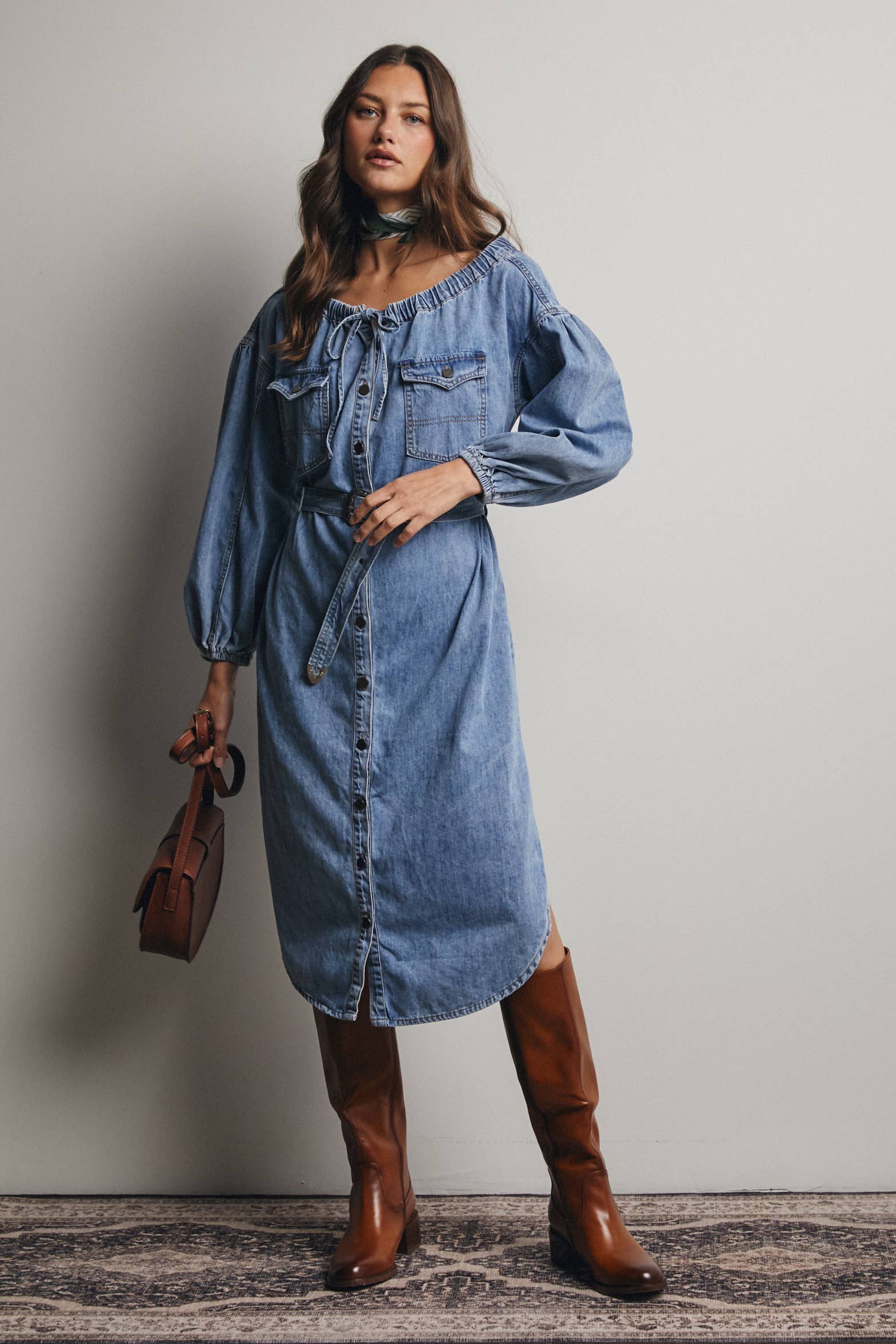 Lavage Cloud Robe-chemise en jean à épaules dénudées avec ceinture FD0010 en vente sur Faire3