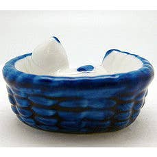 European Heritage Gifts - Wholesale Decorative Figurine - Porcelain Porcelain Delft Cat In Basket2