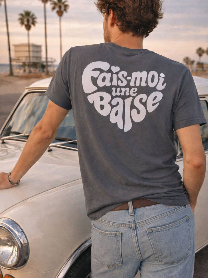 Unisex T-shirt "Ge mig en kyss" för wholesale av Peye et Meye