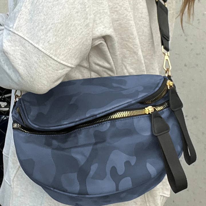 Suhkasana - Wholesale Crossbody Bag - Women's - Camo Print Crossbody Shoulder Bag with Gold Chain Detail10