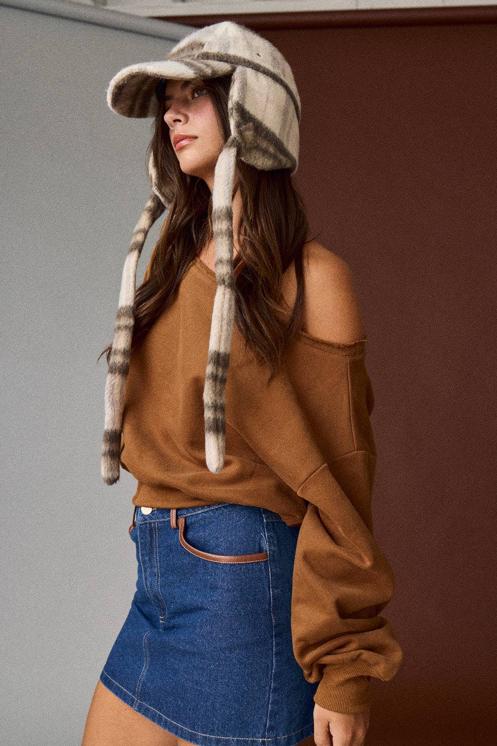 Papermoon - Wholesale Sweatshirt - Women's - PT17835 - Alina Off Shoulder Cropped Sweatshirt24