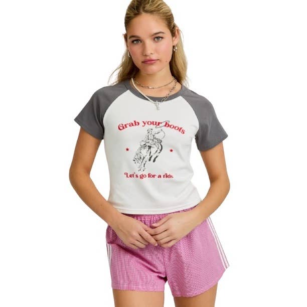 ATTRAPEZ VOS BOTTES ALLONS FAIRE UN TOUR T-SHIRT BÉBÉ RAGLAN GRAPHIQUE pour la vente par Apolline