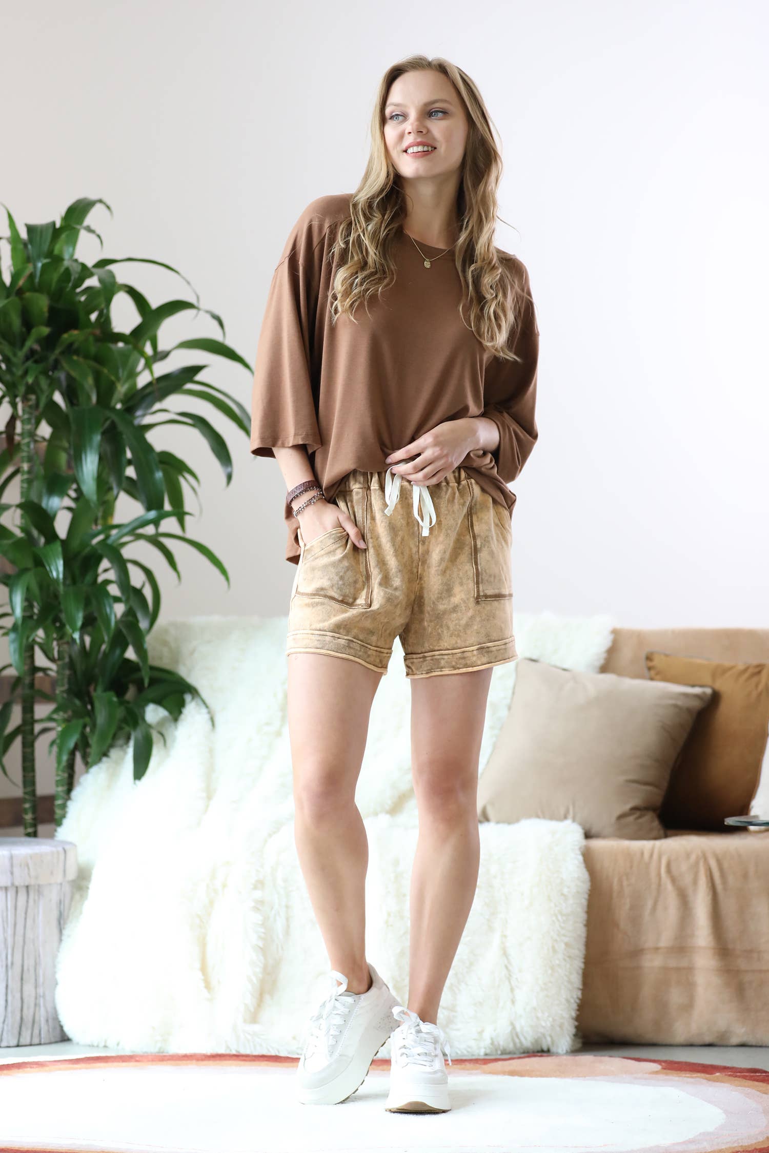 42POPS – wholesale Shorts – Women’s – `"Washed Fleece Drawstring Shorts With Pockets16