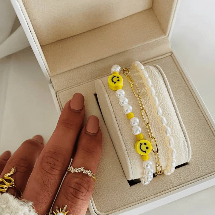 Golden Paperclip Chain Link Bracelet - Everyday Layering Ess for wholesale by Hudson and Birch