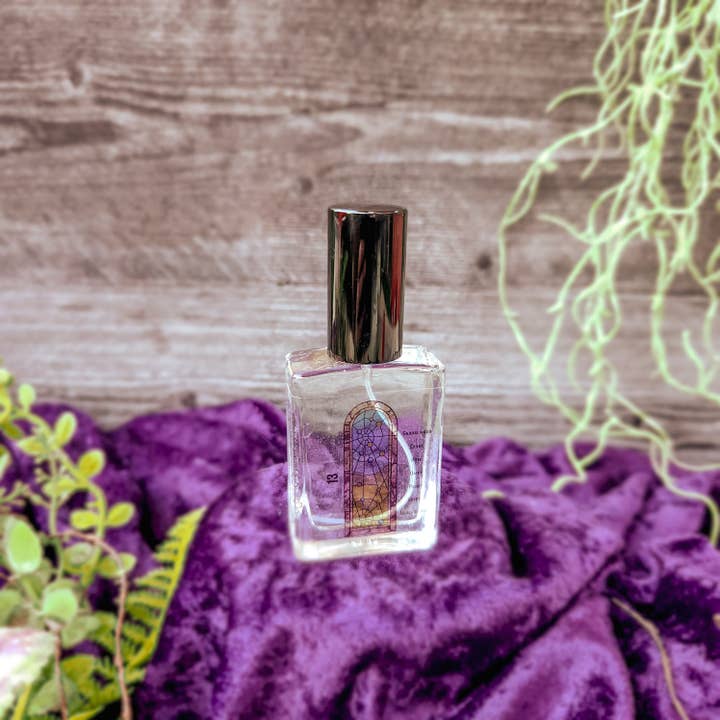 13 Parfum : Winchester Mystery House pour la vente par Allison's Goods