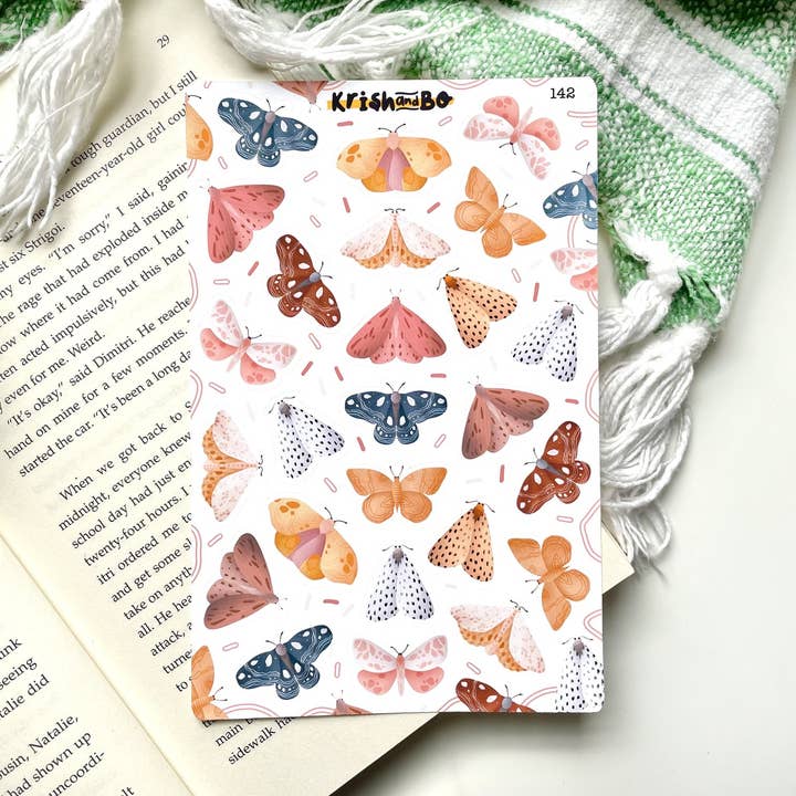 Small Moths Sticker Sheet for engroshandel hos Krish and Bo