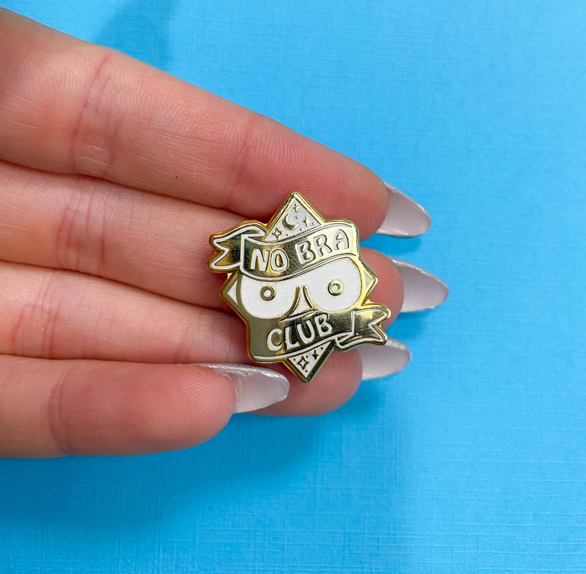 Chelzart – Engroshandel Reversnål/knap – Ingen Bh Klub Pin | Kvinde Empowerment Tilbehør0