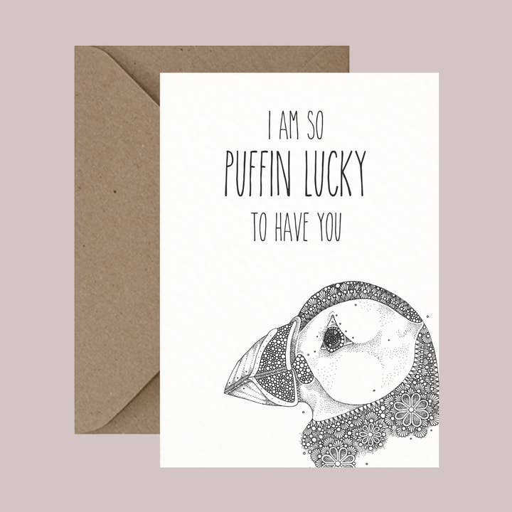 Little Dot Creations - Venta al por mayor Tarjetas de felicitación - Tarjeta de felicitación So Puffin Lucky, juego de palabras0