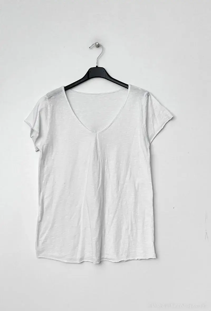 Mimi & Gogo - Wholesale T-Shirt - Women's - Plain basic T-shirt @2993_TsUni20