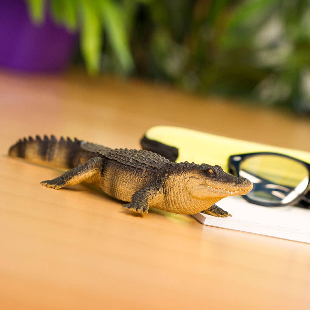 Safari Ltd. - Wholesale Figurine Toy - Kids - Wildlife Alligator Figurine Toy for Kids9