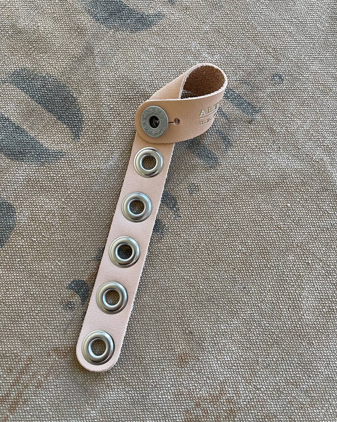 ARTIFACT - Wholesale Knitting/Crochet Supplies - Knitting & Crochet Yarn Tender5