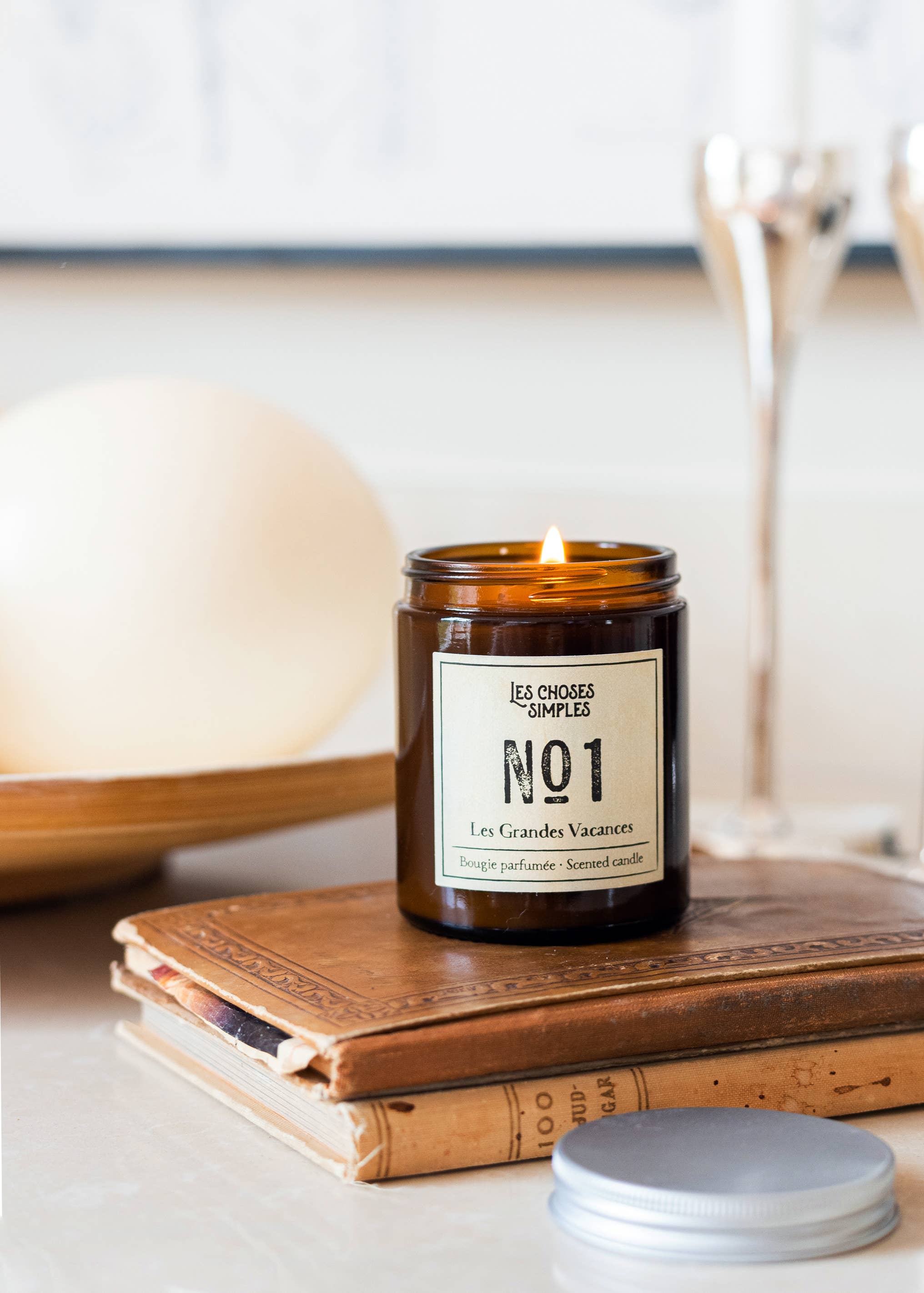 Les Choses Simples - Wholesale Jar/Filled Candle - Medium Scented Soy-Wax Candle -Nr1 (Amber)1