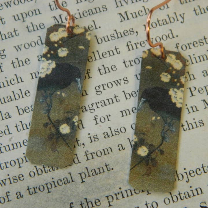 Art Örhängen Ohara Koson Crow för wholesale av Sarah Wood Studio