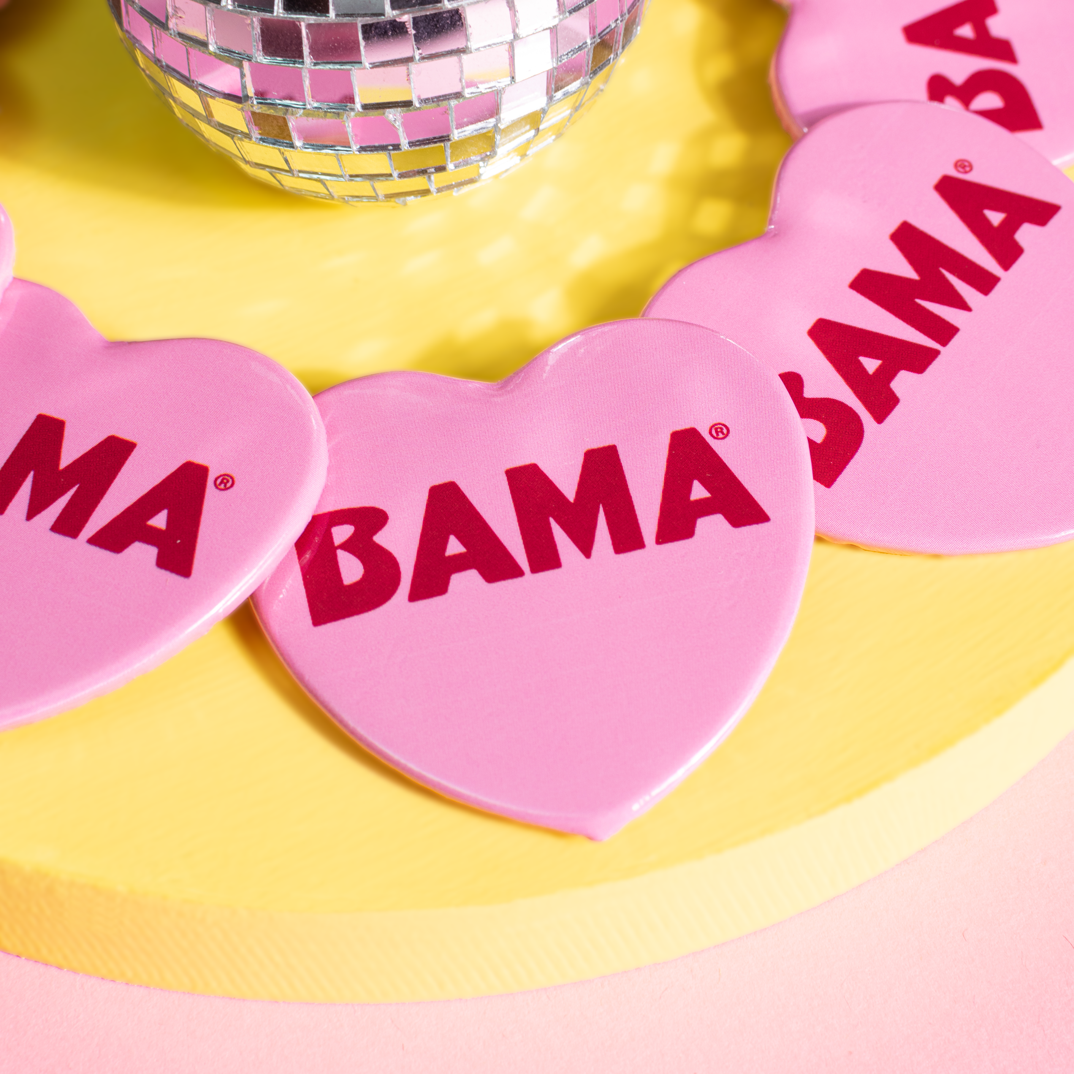 Swag - Wholesale Lapel Pin/Button - Pop Heart Buttons5