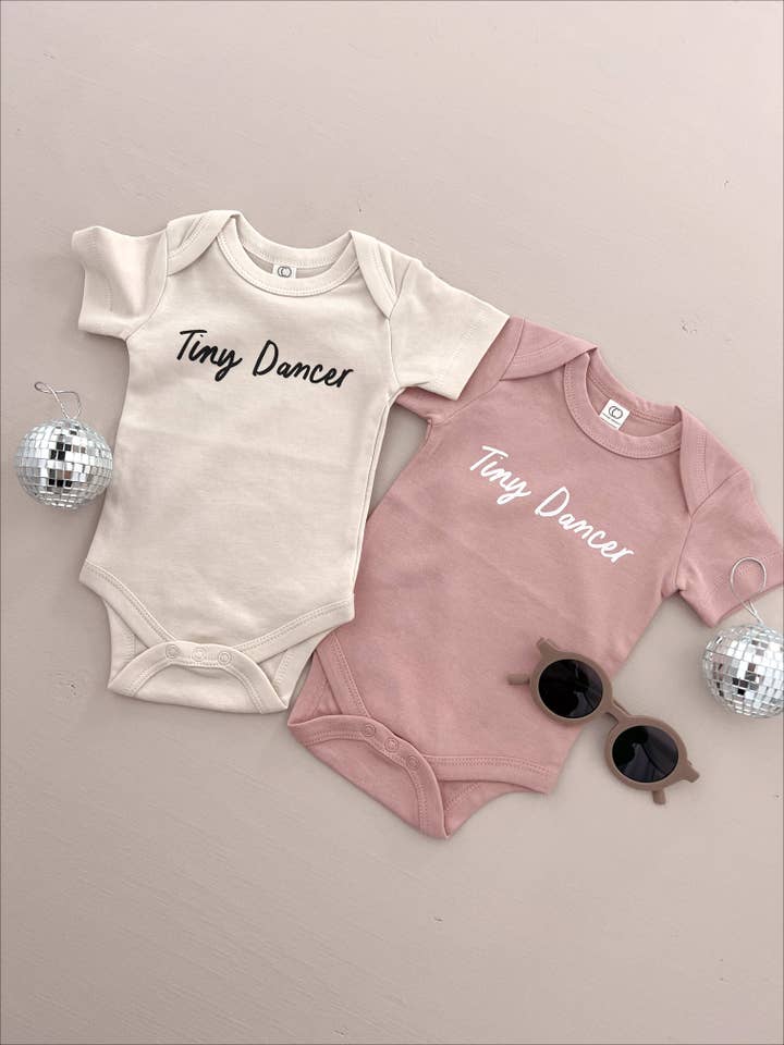 Cache-couche en coton biologique Tiny Dancer pour la vente par Little Babe Designs