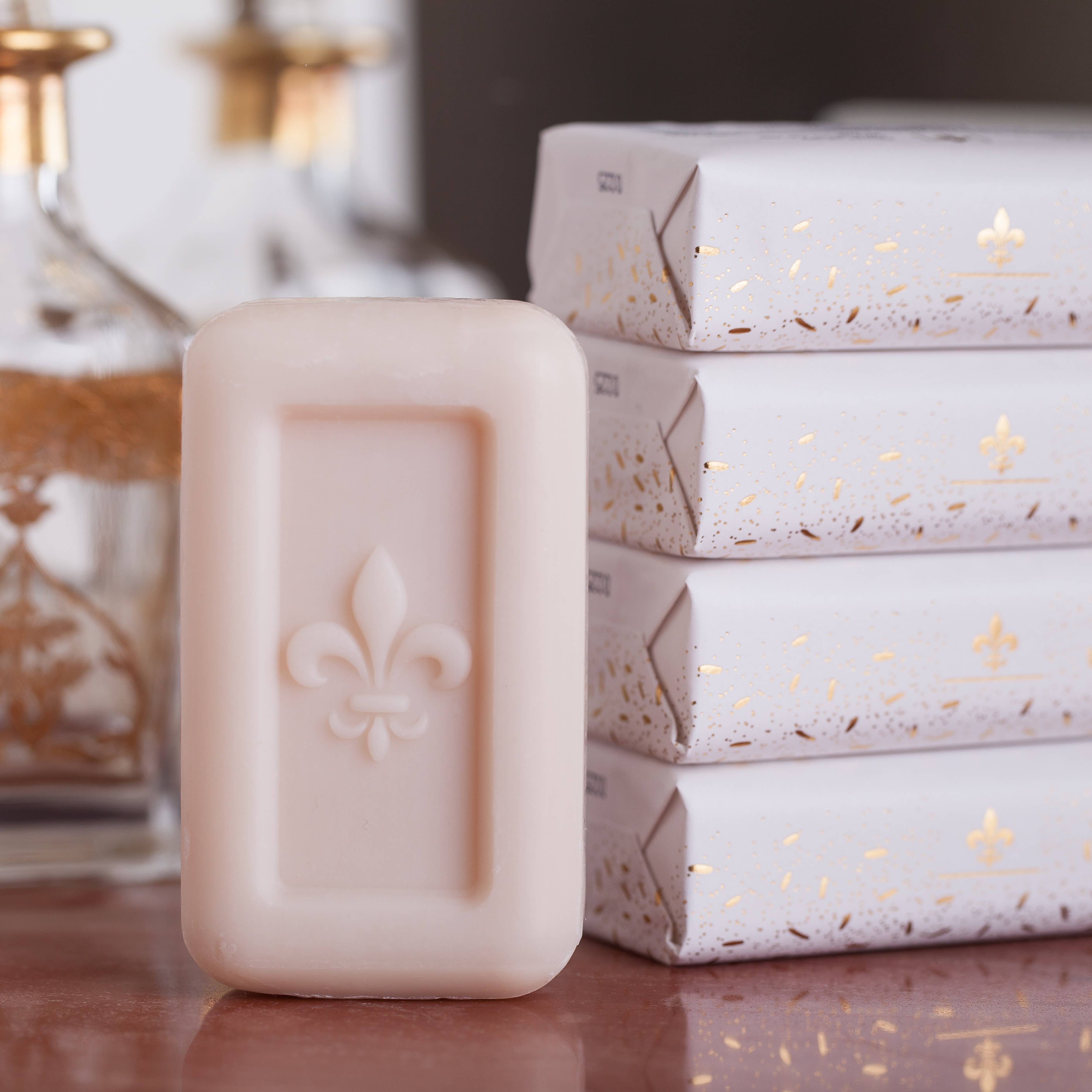 Hvid Poudre de Riz Fast Sæbe - Versailles Collection for engroshandel på Faire1