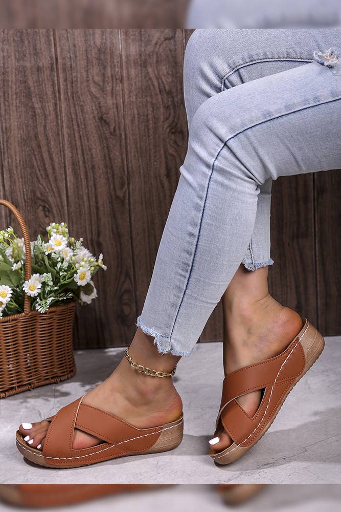 UNISHE – wholesale Sandals – Women's – Plain Crossed Straps PU Flat Slippers ZK16833