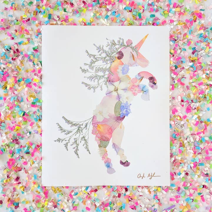 Enhjørningstryk | Presset blomsterkunst for engroshandel hos Oxeye Floral Co.