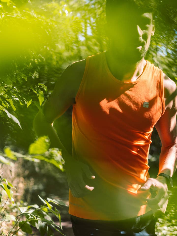 NEU! ULTRA-LEICHTES Lauf- & Multisport-Tanktop für Herren für den Großhandel von THE FAIR SPORT
