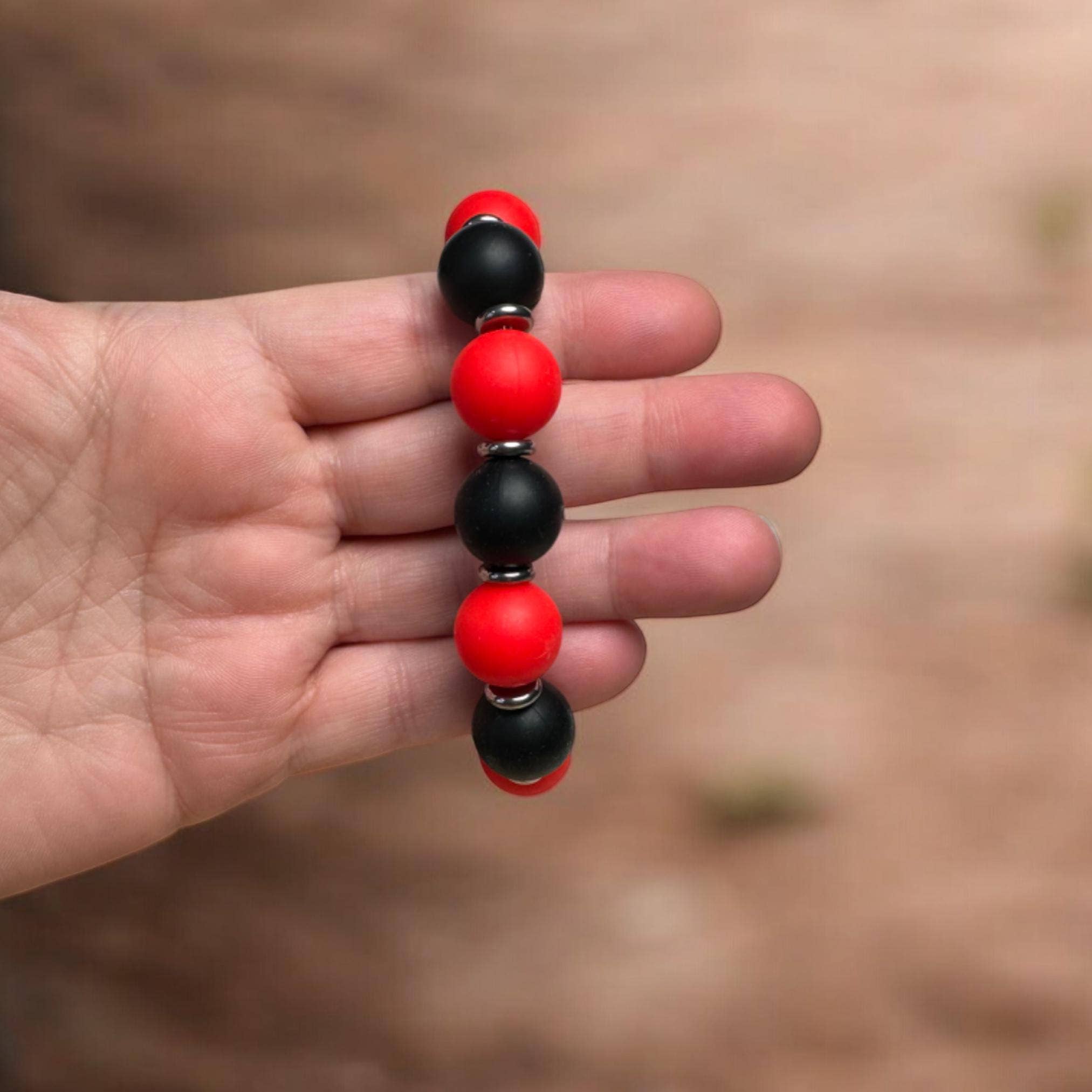 Fish Towne Designs, LLC - Wholesale Beaded Bracelet - Red and Black Game Day Chunky Bead Bracelet5