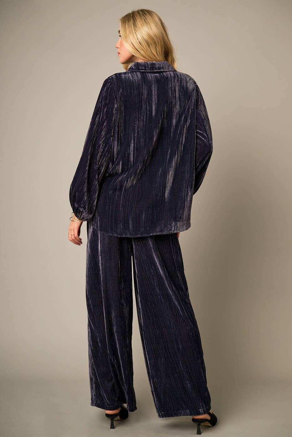 mittoshop - Wholesale Lounge Set - Women's - TEXTURED VELOUR LONG SLEEVE SHIRT AND PANTS SET11