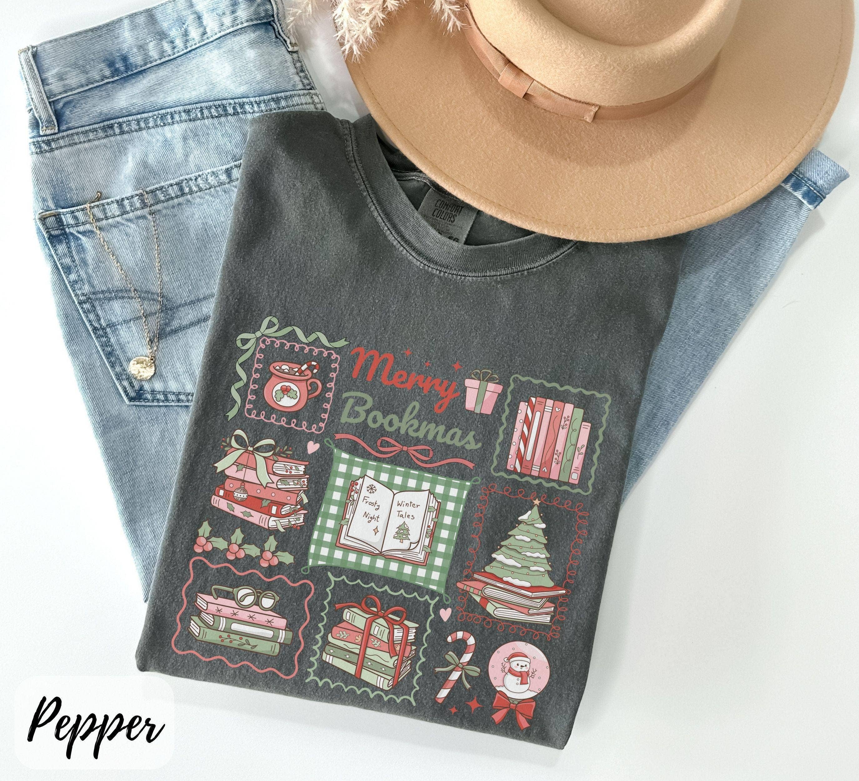 Glaime – Engroshandel Grafisk t-shirt - Dame – Julebog T-shirt, Comfort Colors Boglig Juletrøje2