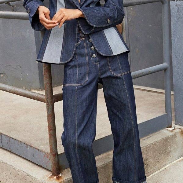 Hoch taillierte gerade geschnittene Jeanshosen mit Kontrastfarben und geteilten Nähten. für den Großhandel von kycozy