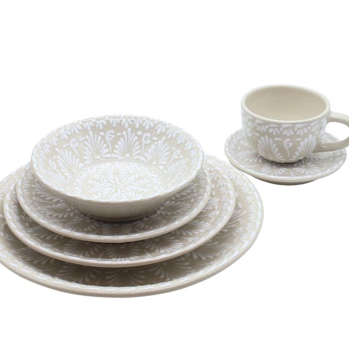 Talavera Estrella Table Setting for wholesale by Agave