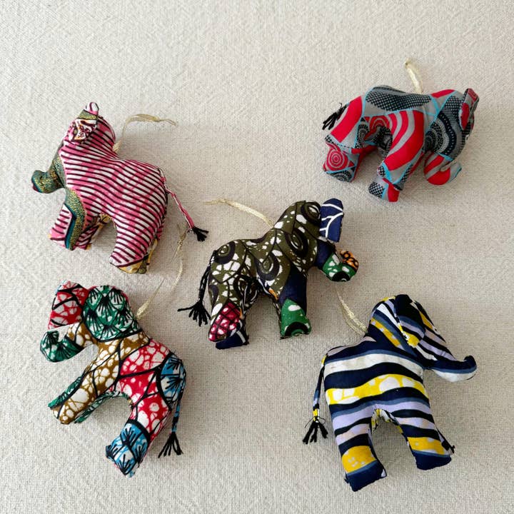 Amsha – Engroshandel Pynt – Safari Elephant Ornament: Assorteret