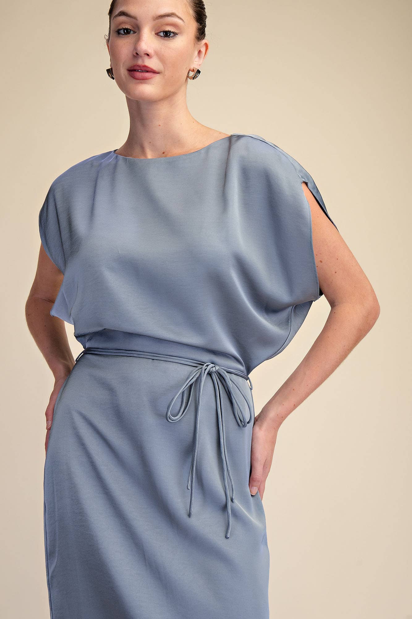 Glam - Wholesale Dress - Women's - Round Neck Waist Tie Back Slit Midi Dress6