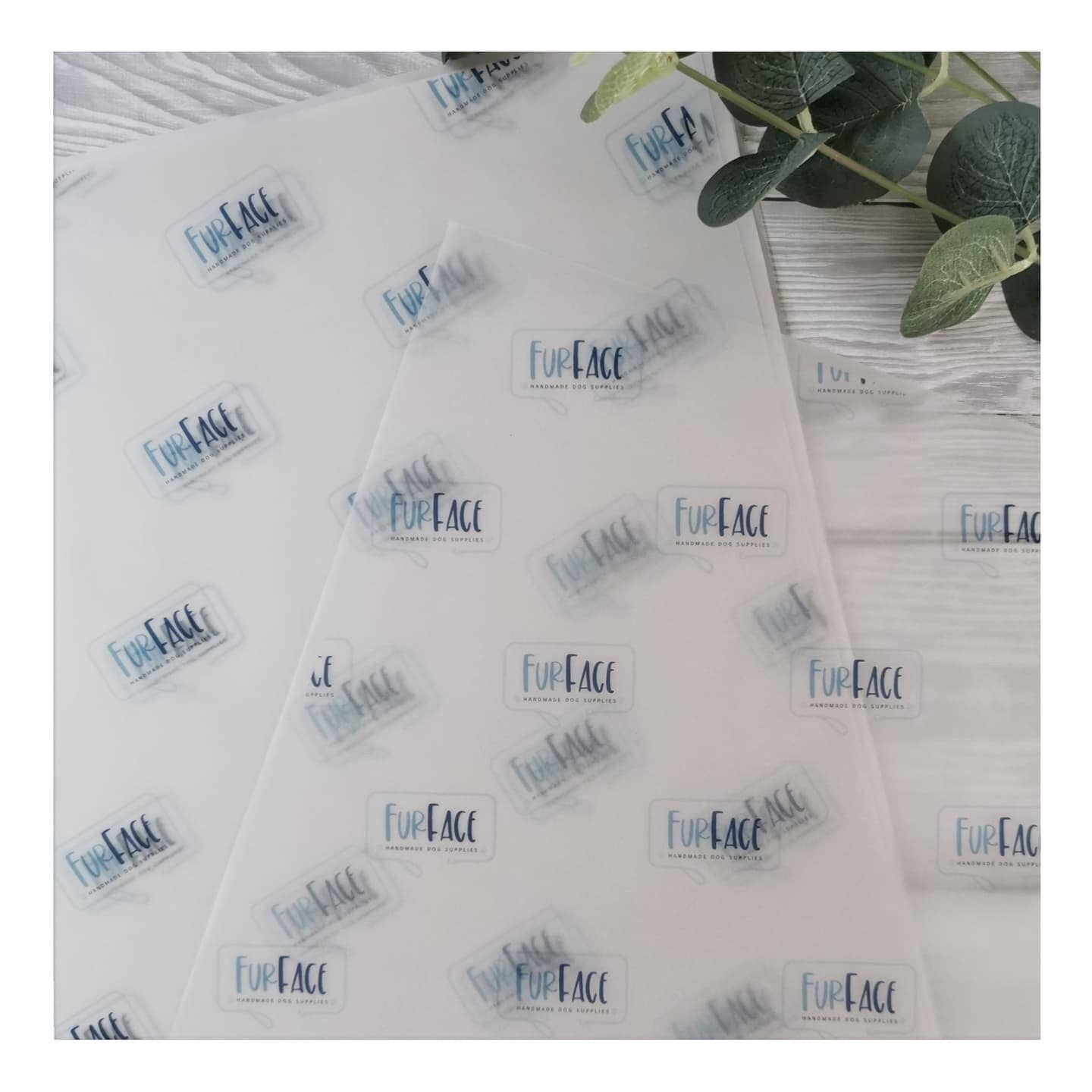 SR Creative Studio - Vente Feuille de papier cadeau - Set de papier d’emballage personnalisé avec logo pour entreprises7