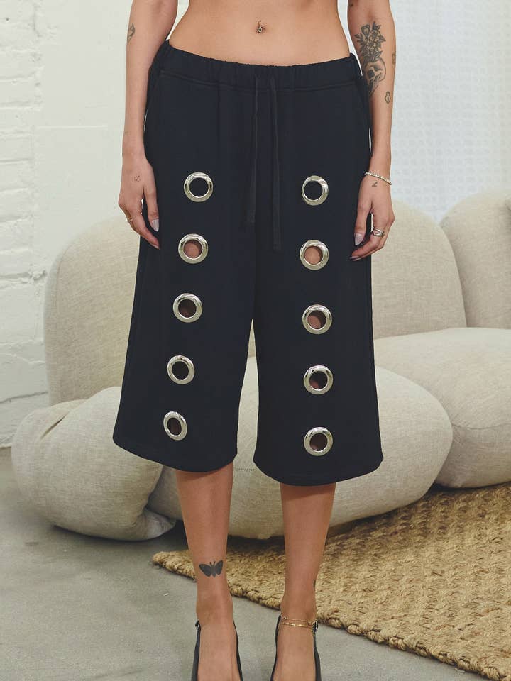 Bermudashorts van French terry met oversized nestelringdetail voor wholesale door No Vacancy