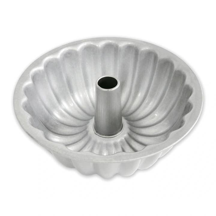 USA Pan - Wholesale Cake Pan - Scalloped Tube Cake Pan0