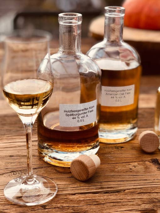 Frau Häns/Herr Häns - Wholesale Liqueur - Mr. Häns - Vintage Craft Korn1