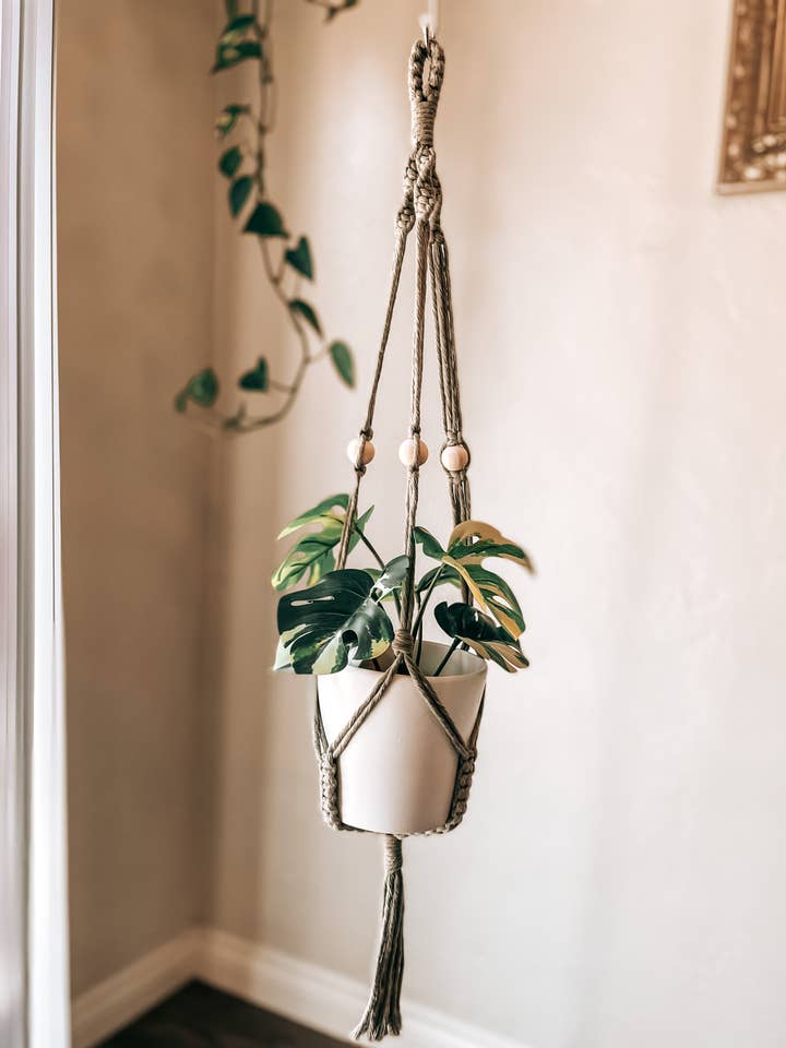 Cabide de plantas macramê por atacado de Looma Studios
