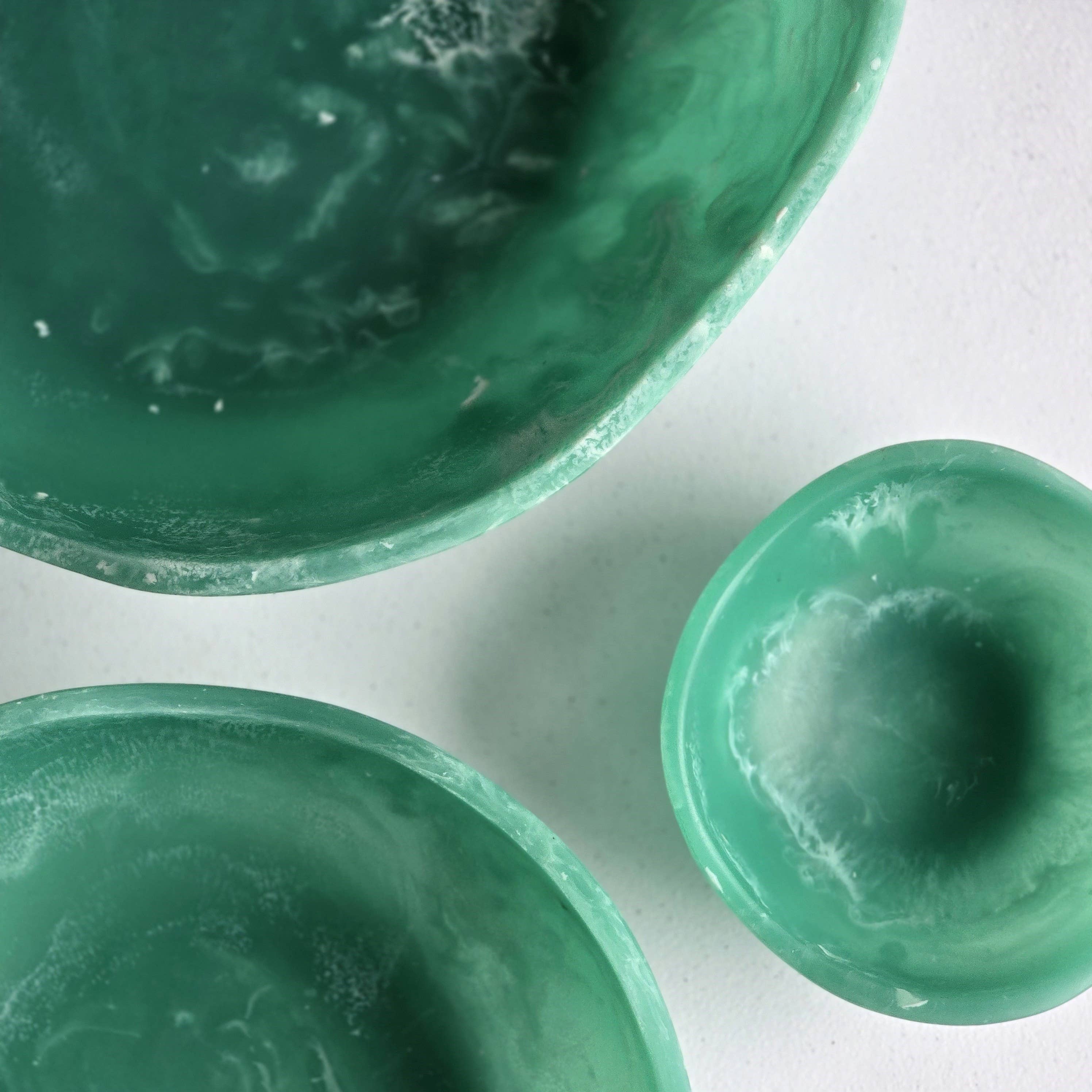 Gibb & Daan - Wholesale Serve Bowl - Large wavy 3 bowls Set - Matte Finish Hand Poured Resin13