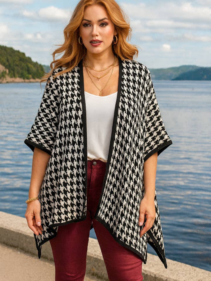 LTX Sportswear – Engroshandel Poncho - Dame – 639 Tidløst Sort & Hvidt Draperet Poncho