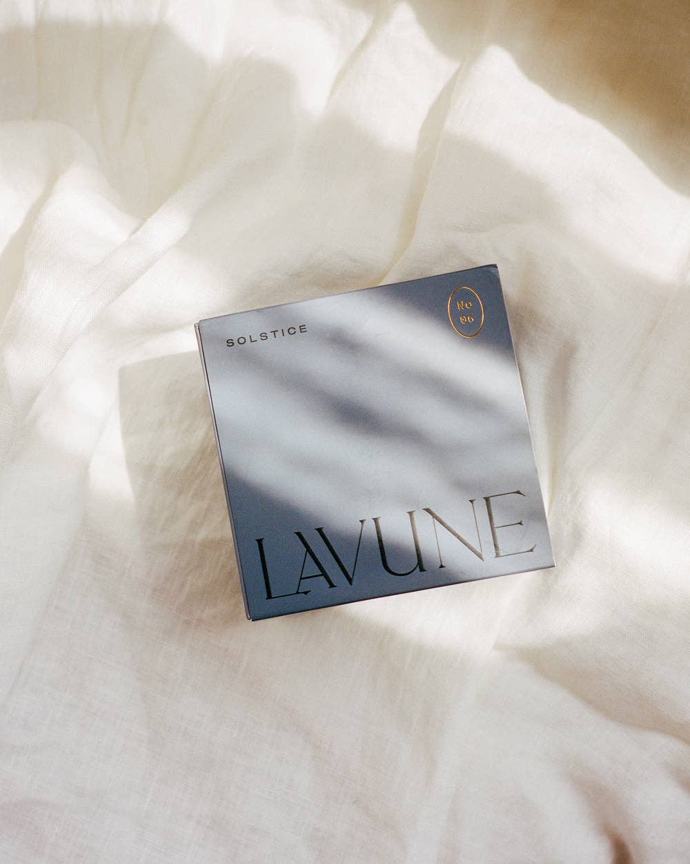 BLUE N˚06  Solstice - Luxury Scented Candle for wholesale on Faire3