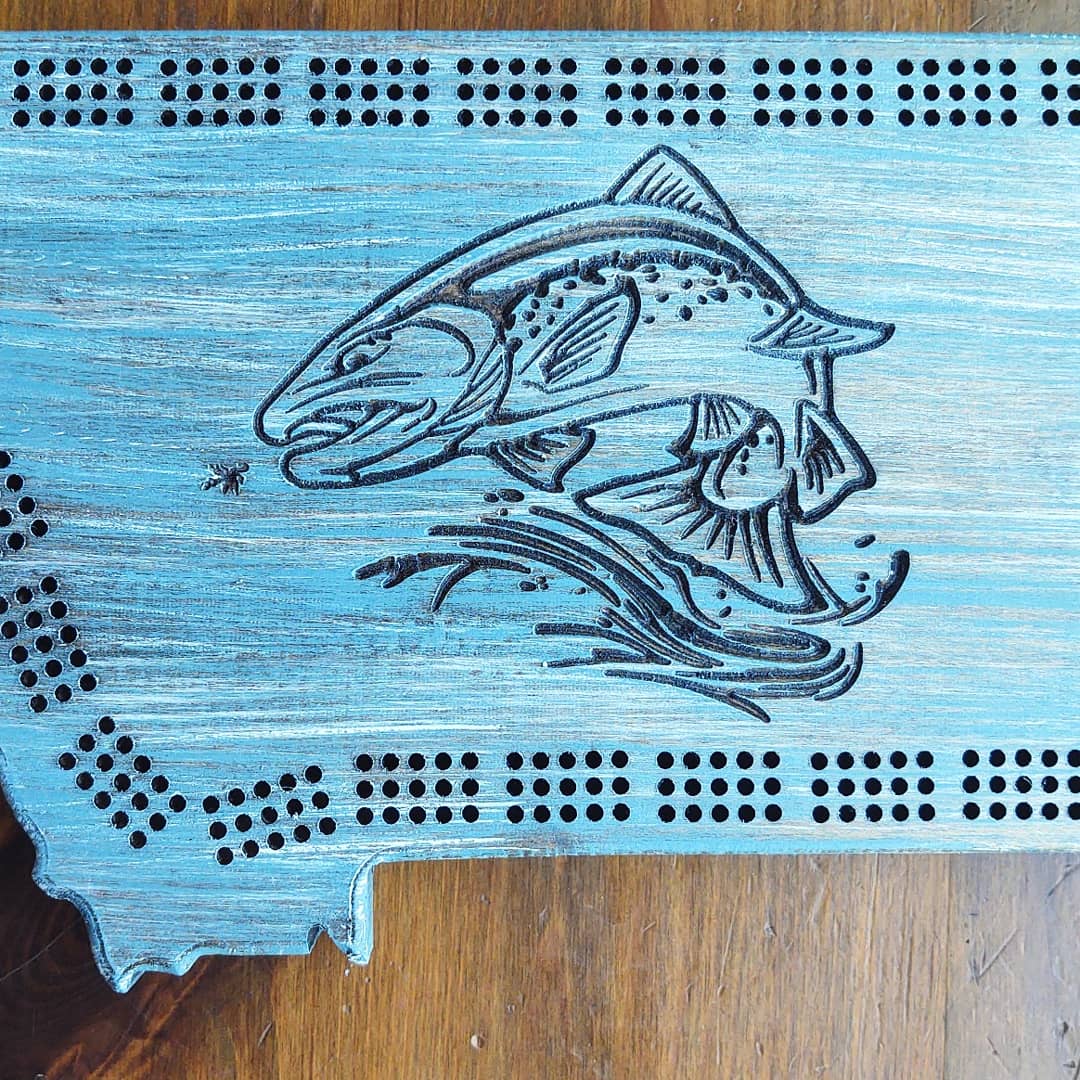 Knotty Pine Woodworks – Großhandel Brettspiele – Cribbage Board - Forelle2