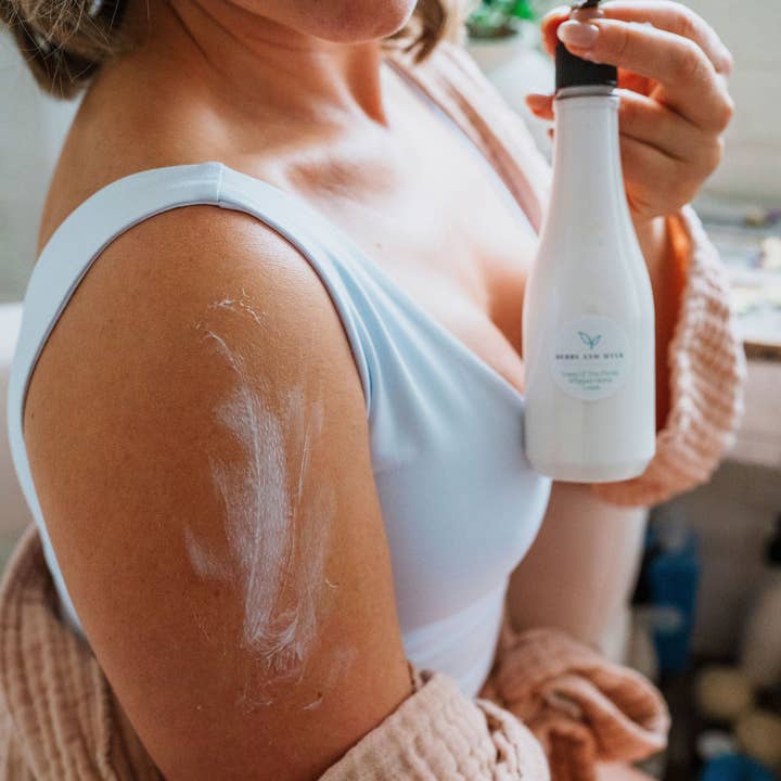 Herbs and Mylk – Creme/loção corporal por atacado – Rainha dos Florais Loção de Ervas Batida4