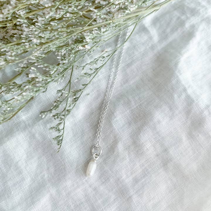 Zilveren hanger met rijstparel druppel voor wholesale door SarahAnaDesigns