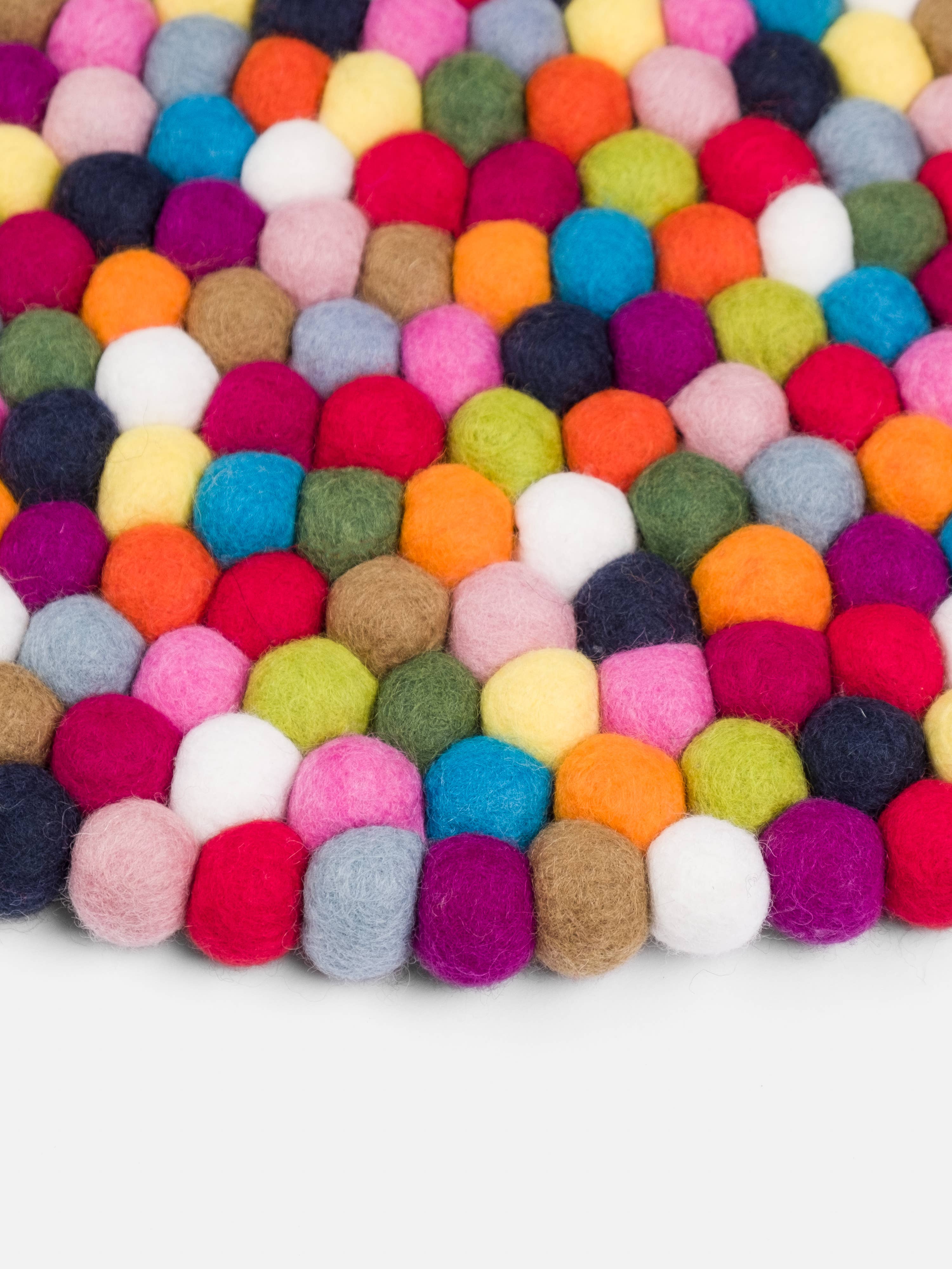 myfelt - Wholesale Area Rug - Lotte felt ball rug round 100% wool1