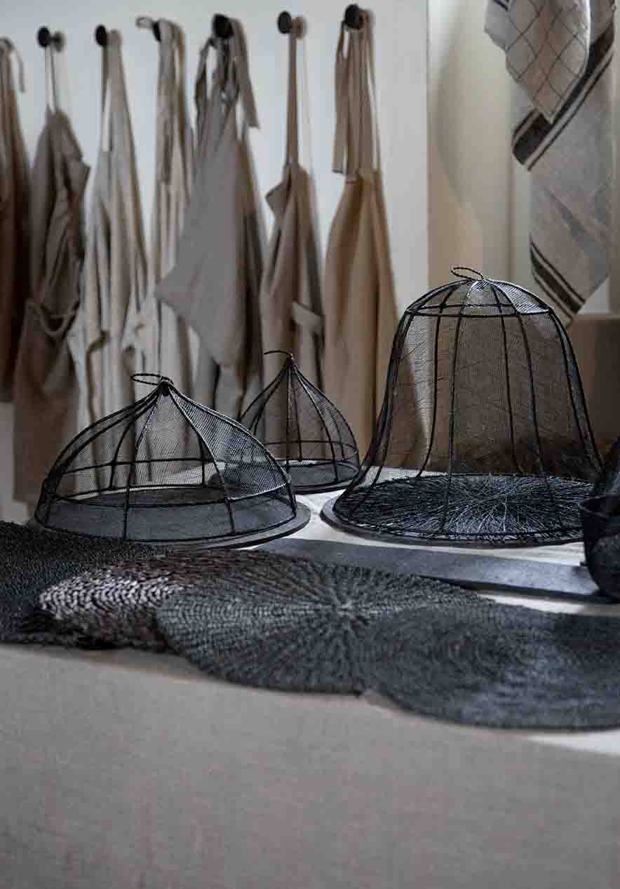 Fiorirà un giardino - Vendita all'ingrosso Pergole - Coprivivande Rete In Abaca Nero (2) D35 H18 cm2